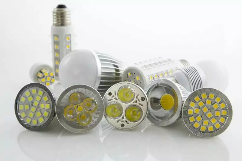 Elektriciteit besparen door LED lampen plaatsen