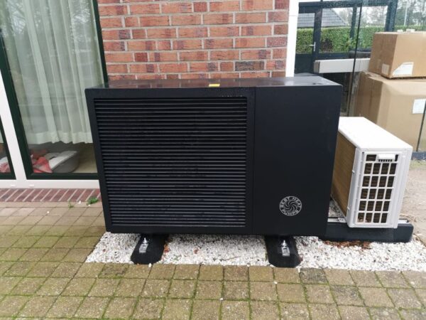 bhp 12 kW propaan warmtepomp 3 fase 400V bhp 12 kW propaan warmtepomp 3 fase 400V
